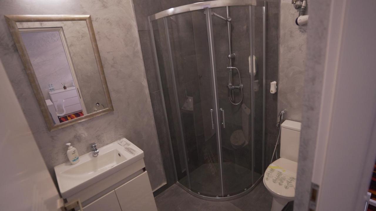 Vivo House Bed and Breakfast Târgu-Mureş Esterno foto
