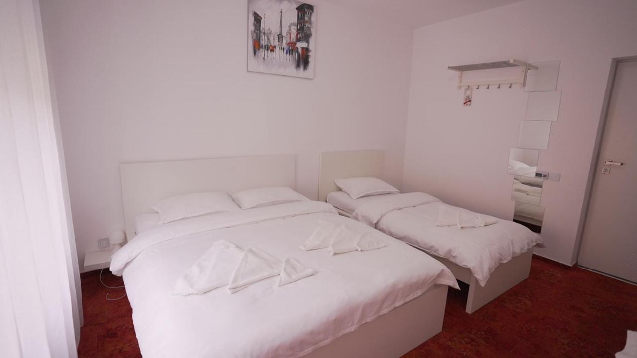 Vivo House Bed and Breakfast Târgu-Mureş Esterno foto