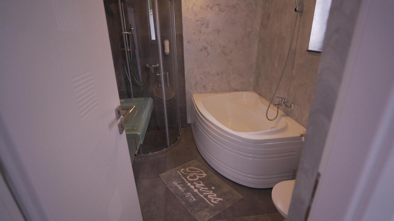 Vivo House Bed and Breakfast Târgu-Mureş Esterno foto